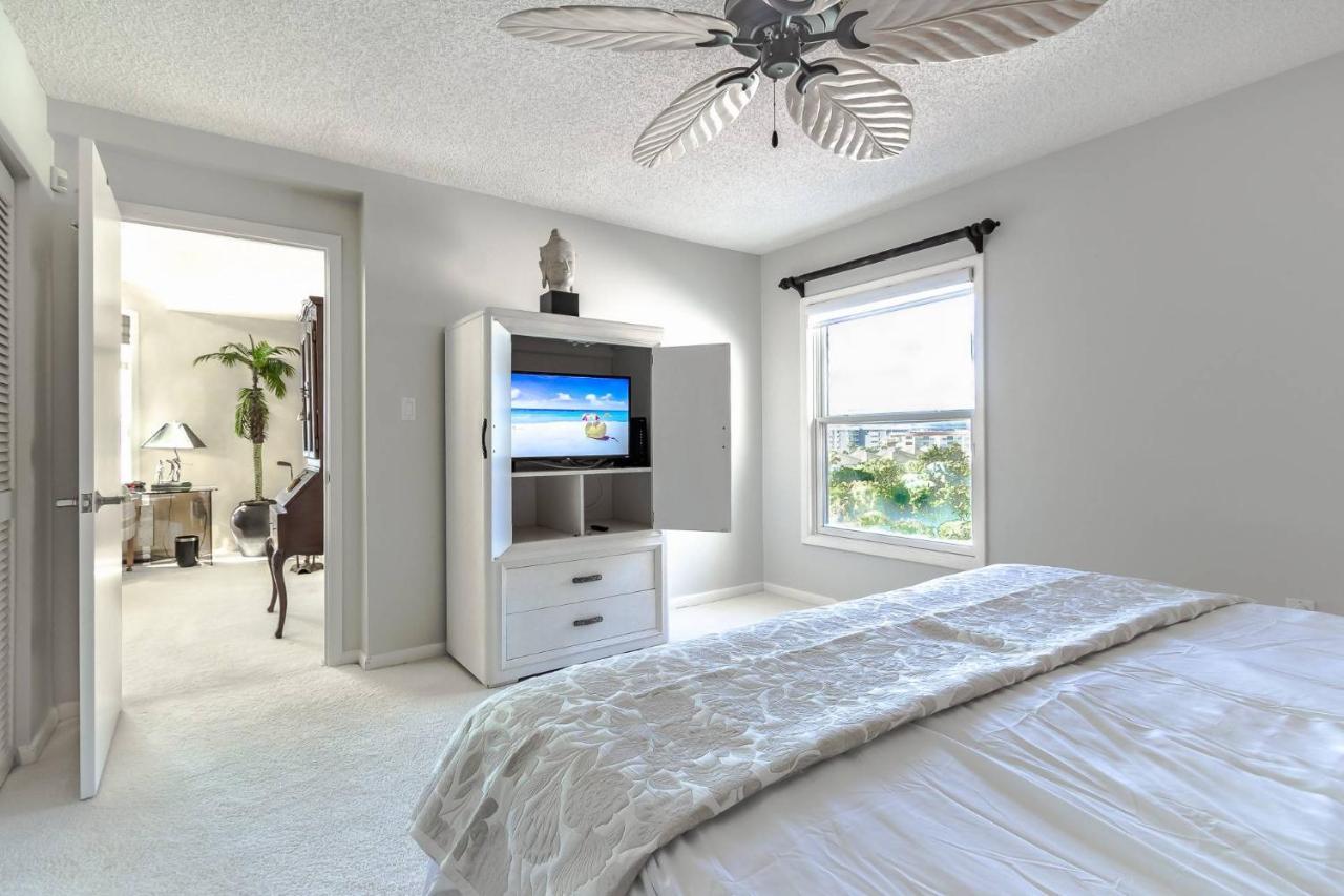 Siesta Breakers Penthouse On The Beach ซาราโซตา ภายนอก รูปภาพ